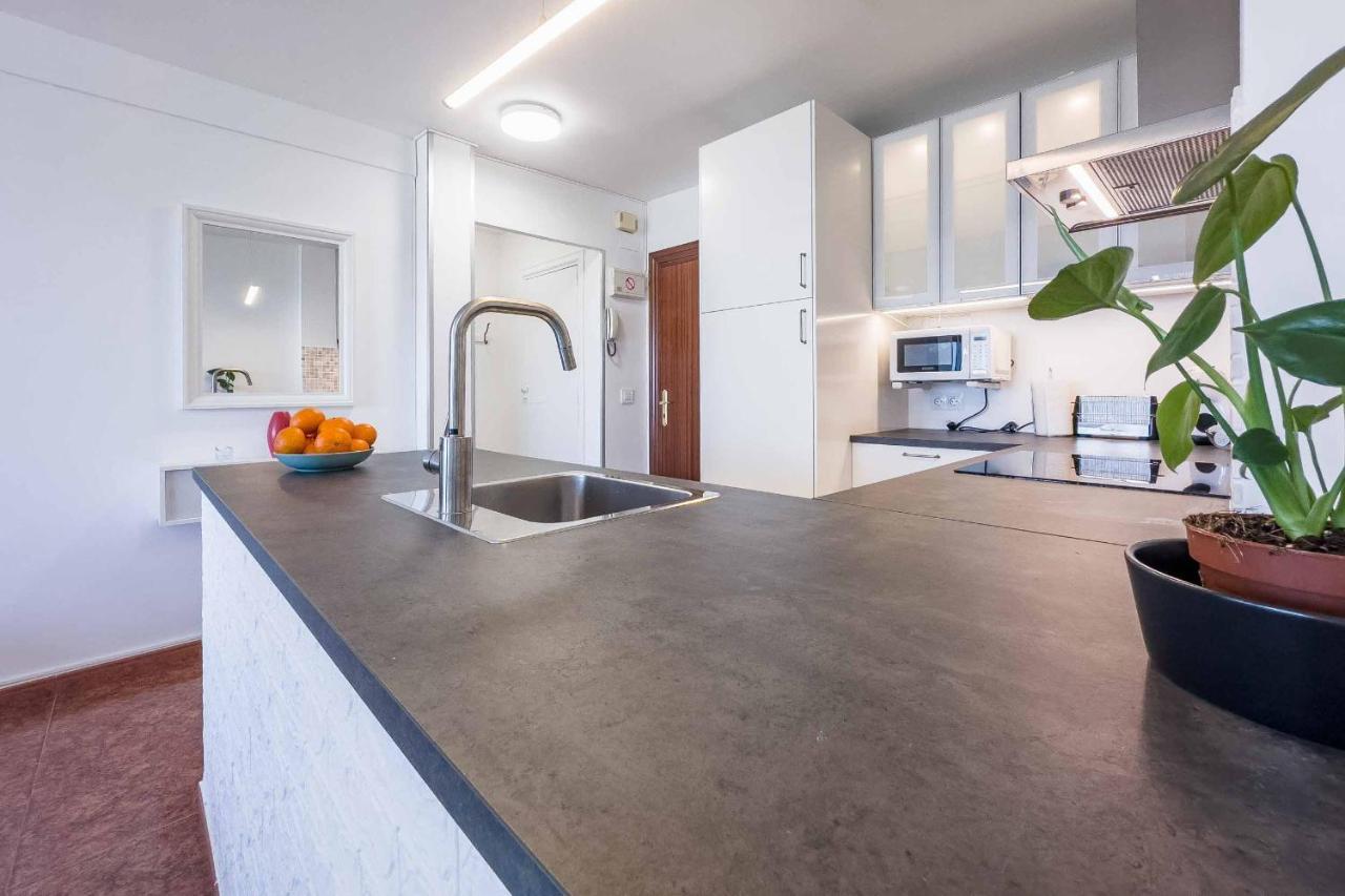 Apartamento Acogedor, Terraza, Piscina Y Mar Benalmadena Bagian luar foto