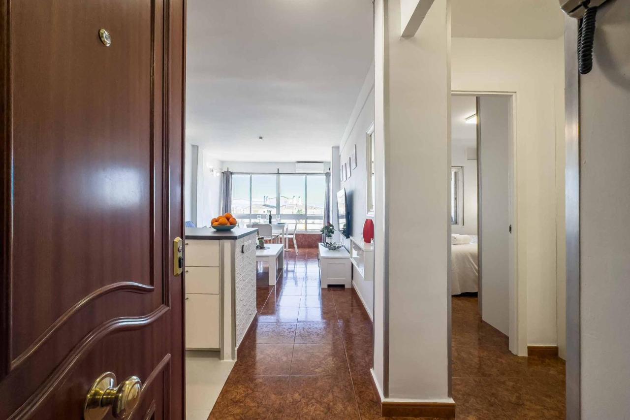 Apartamento Acogedor, Terraza, Piscina Y Mar Benalmadena Bagian luar foto