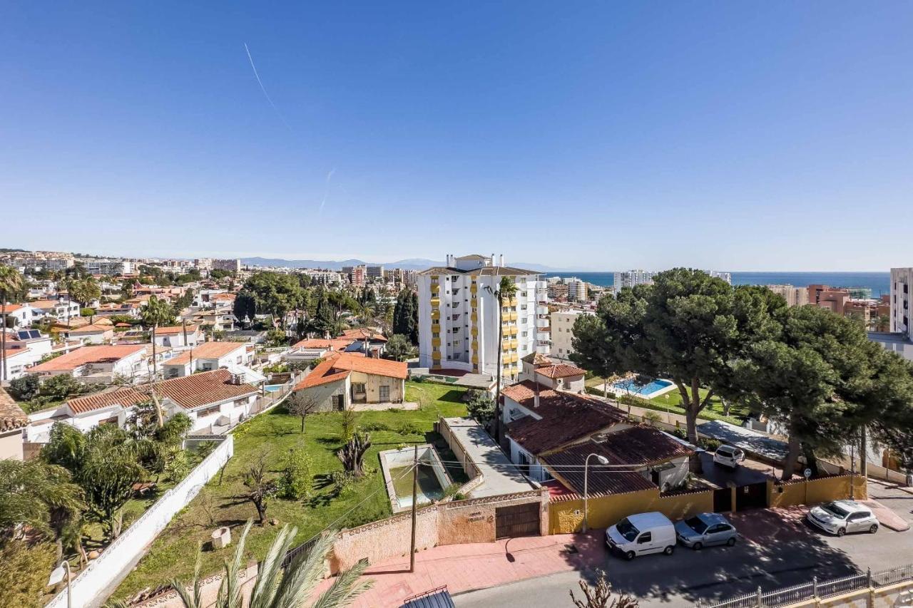 Apartamento Acogedor, Terraza, Piscina Y Mar Benalmadena Bagian luar foto