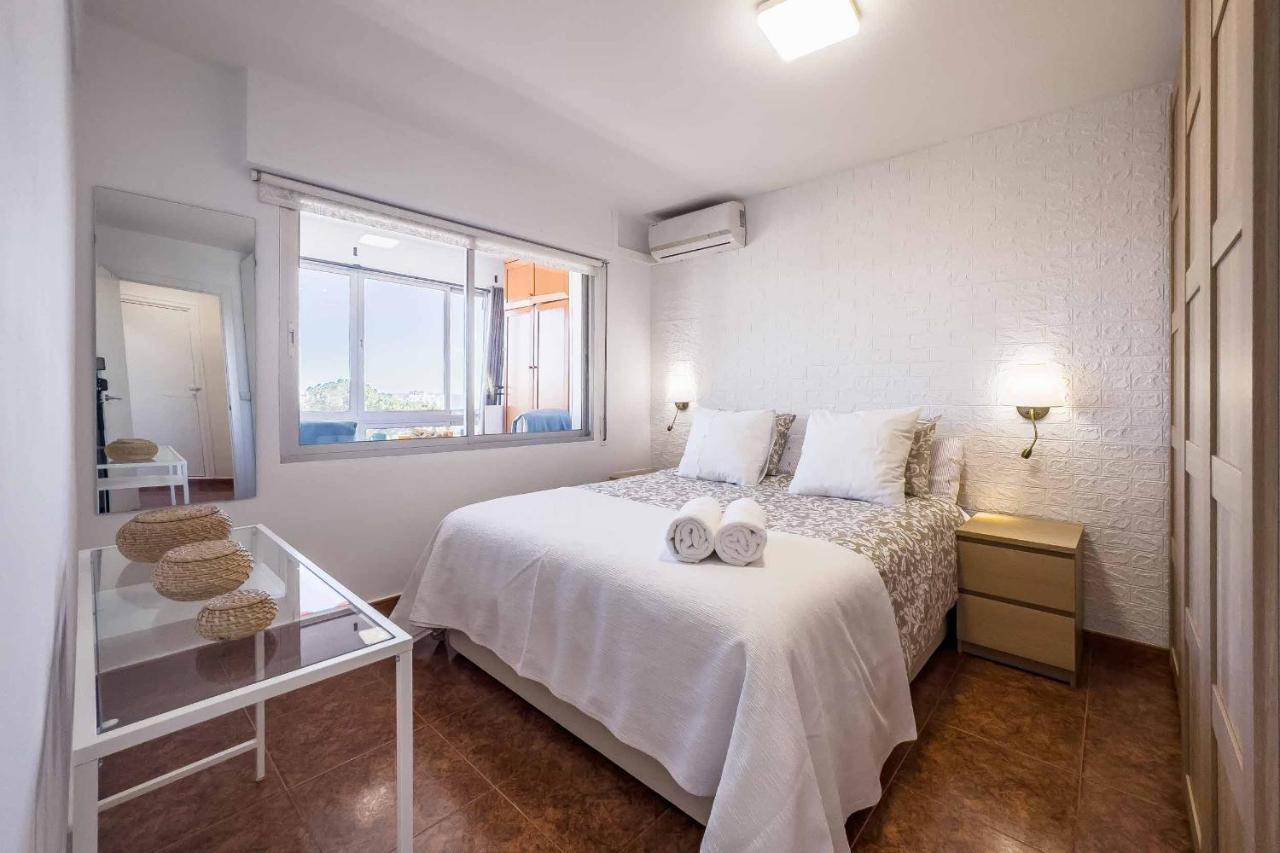 Apartamento Acogedor, Terraza, Piscina Y Mar Benalmadena Bagian luar foto